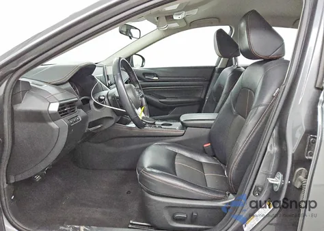 2021 Nissan Altima Sr z USA, uszkodzony, nr VIN 1N4BL4CV1MN409802